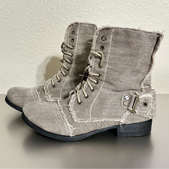 Claudia Ghizzani Shoes - Claudia Ghizzani Frayed Canvas Combat Boots Size 38 Beige/Tan Lace-Up Ankle Zip